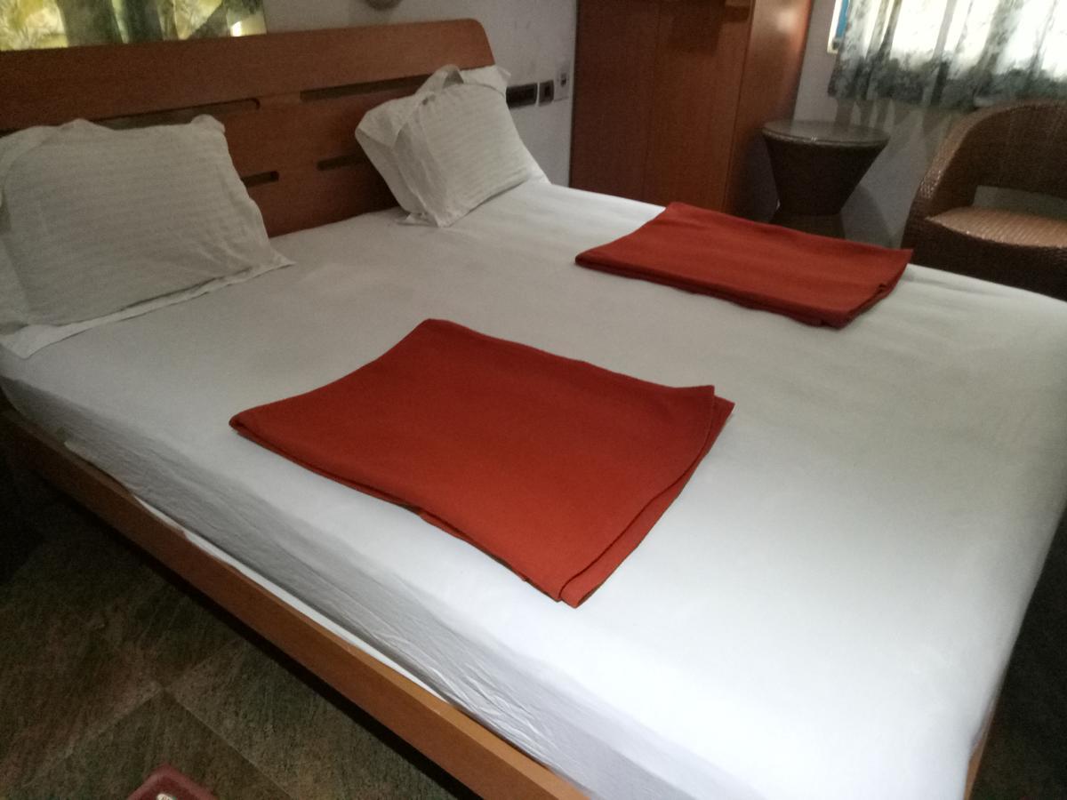 Grand International Hotell Erode Exteriör bild