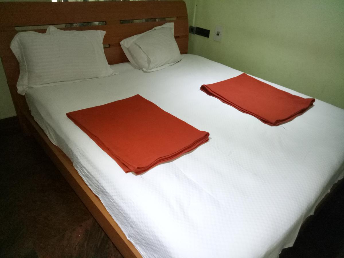 Grand International Hotell Erode Exteriör bild